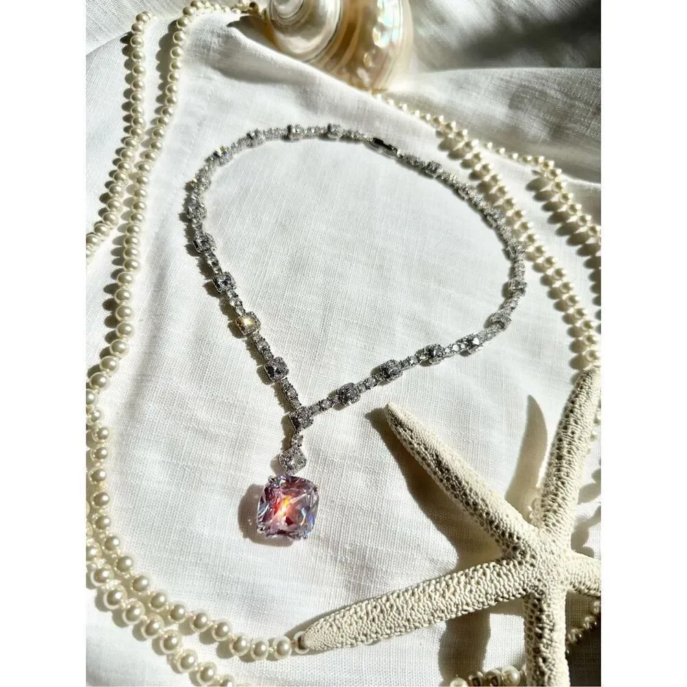 Stunning cushion cut cubic zirconia statement necklace